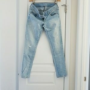 American Eagle Distressed Skinny Jean